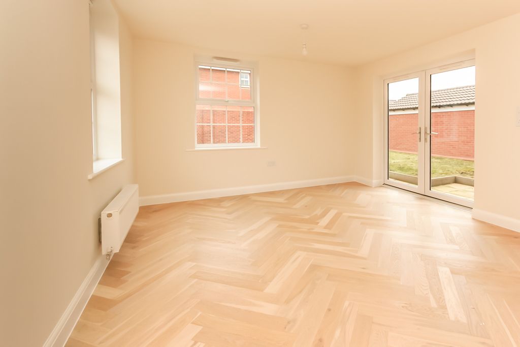 Property photo 2 of 15 Lounge