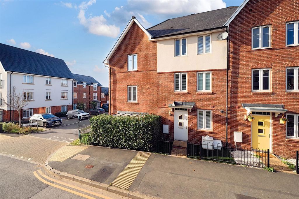 Property photo 1 of 17 1382992-1-691B1F7E85954-Arw.Jpg