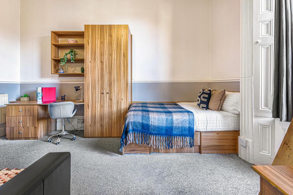 Property photo 2 of 6 Property Photo