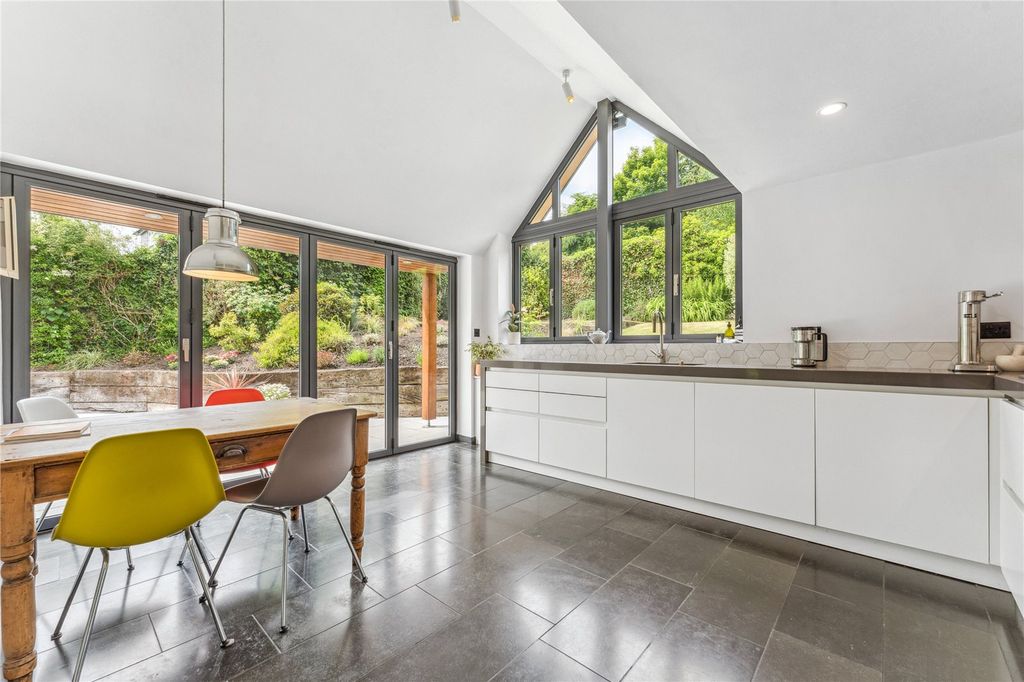 Property photo 2 of 30 Kitchen