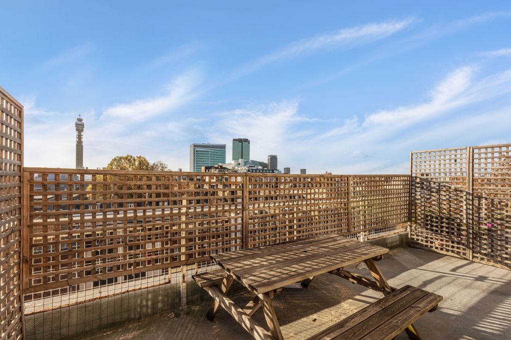 Property photo 3 of 12 31899_Kfh___712_Ends