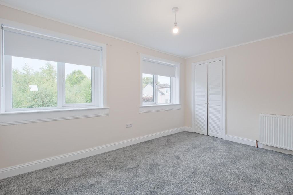 Property photo 3 of 31