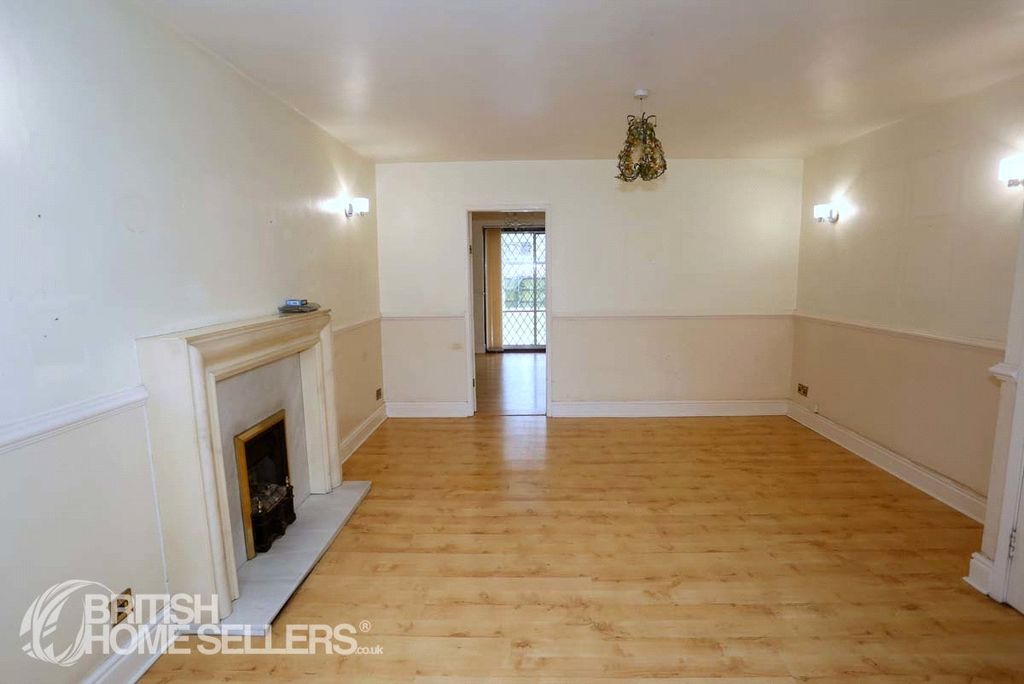 Property photo 3 of 22 Picture No. 06