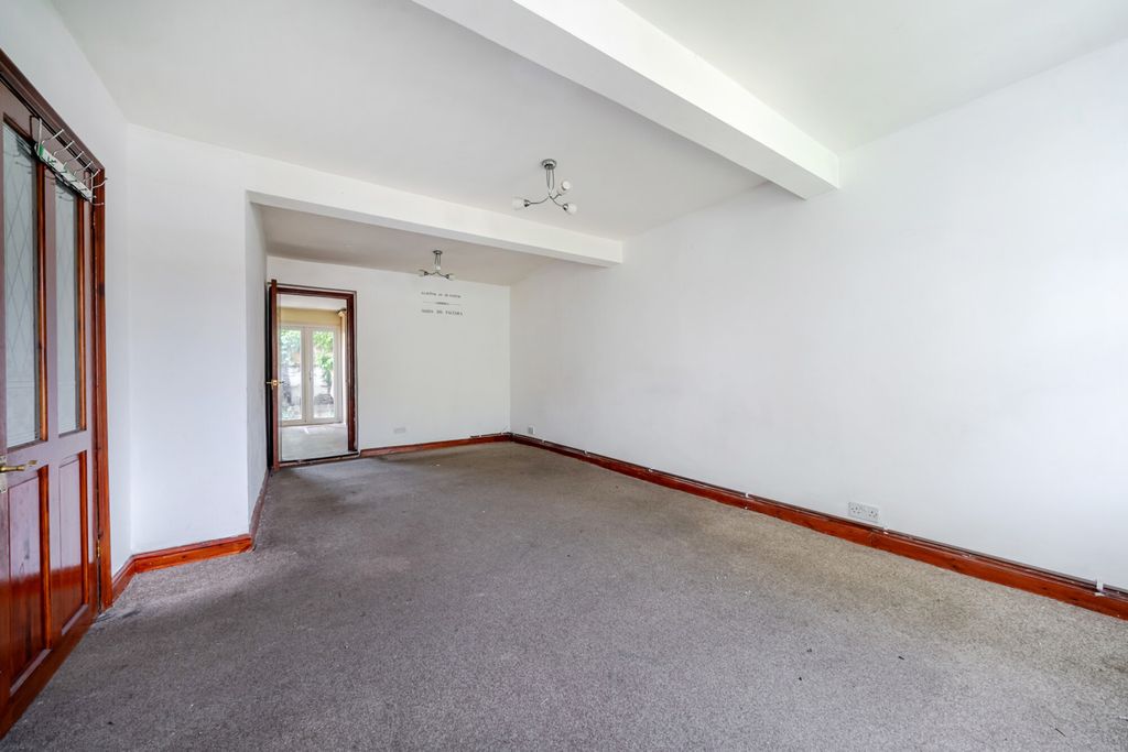 Property photo 3 of 16 1480217-13-6A3162...