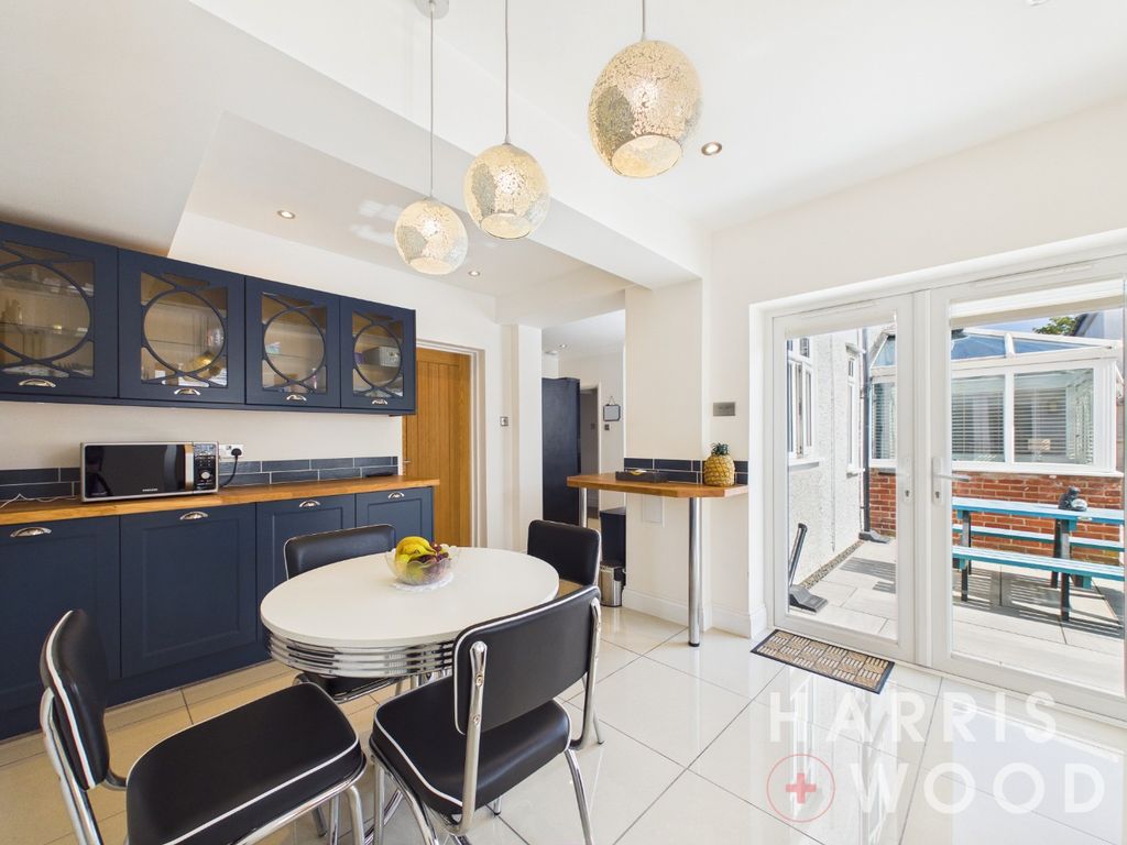 Property photo 2 of 37 5350402