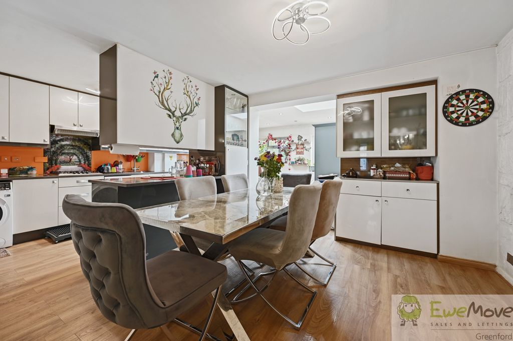 Property photo 1 of 12 Ewemove - 317 Sheepcot Lane - Kitchena3 (1)