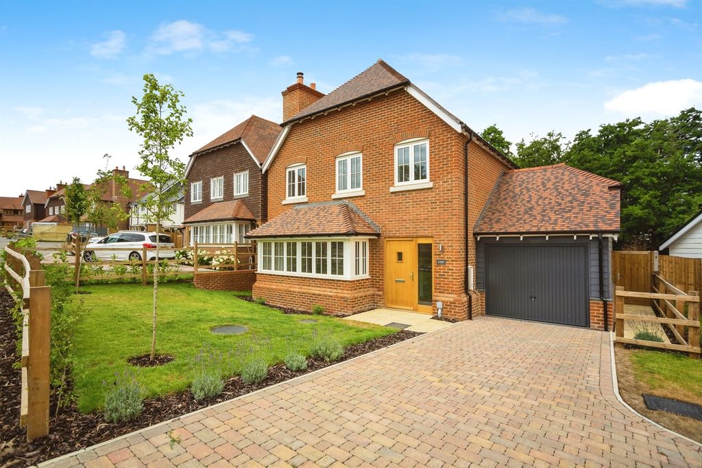 Property photo 1 of 12