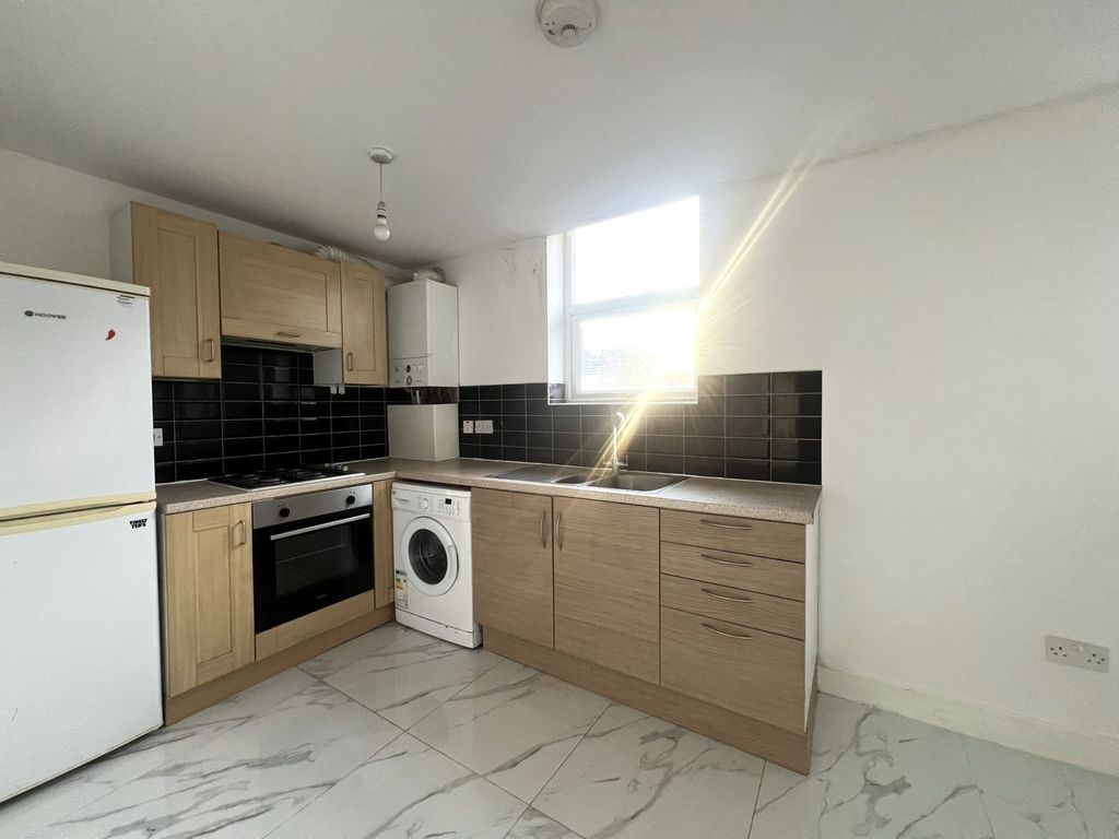 Property photo 2 of 11 Gallery