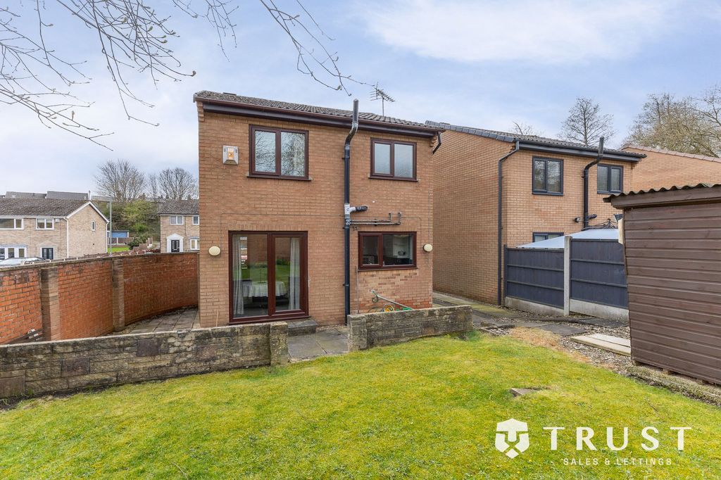 Property photo 2 of 21