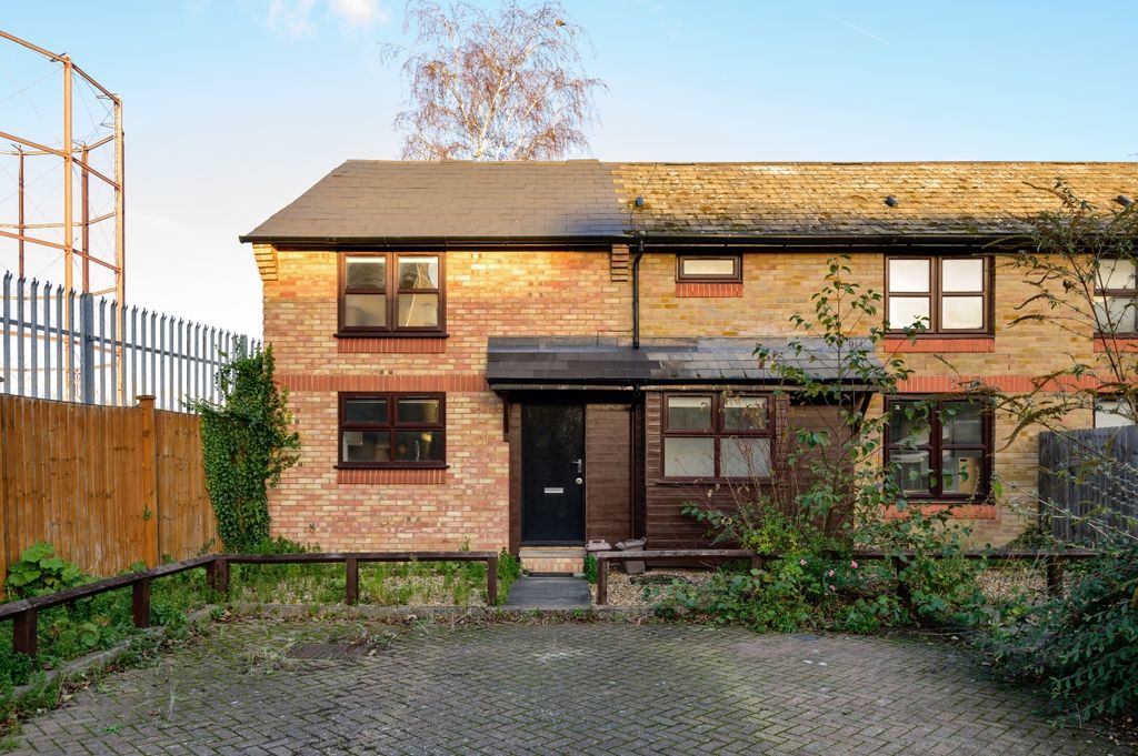 Property photo 1 of 9 791996 (1)