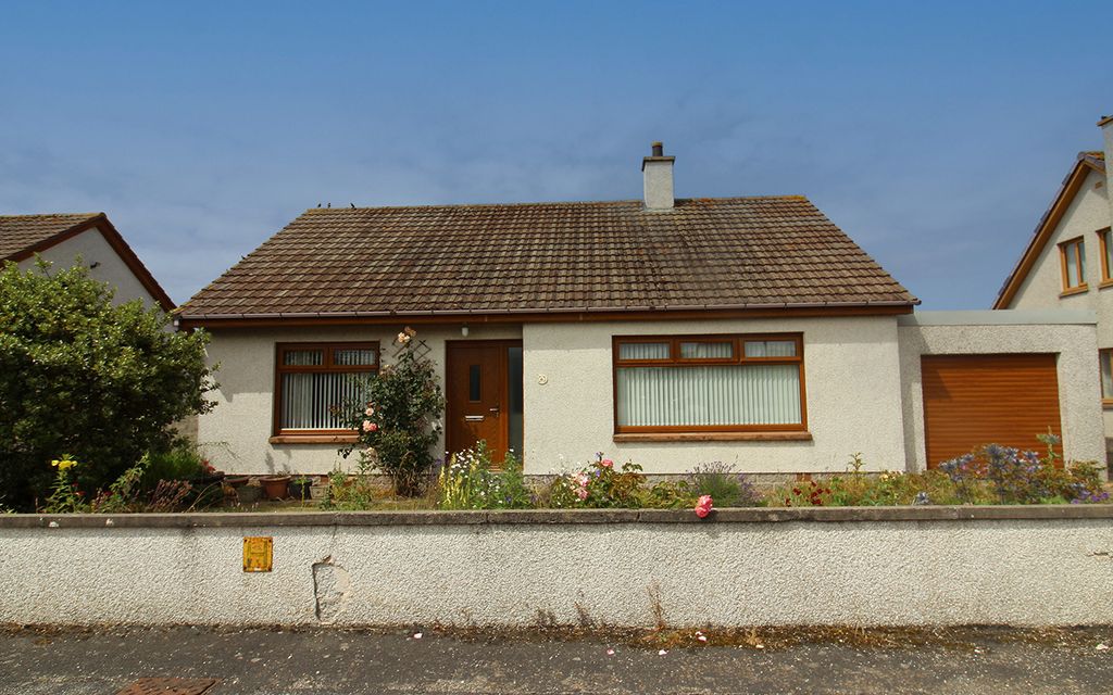 Property photo 1 of 18