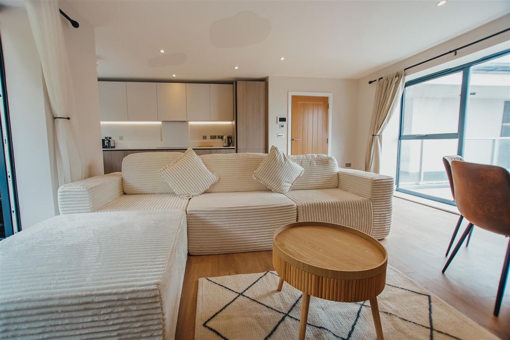 Additional image 17 of 3 bed flat for saleWhite Rock, Hastings TN34