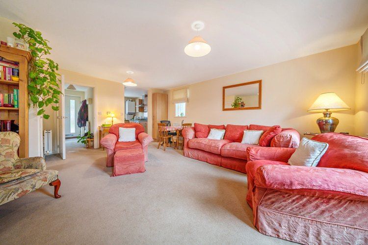 Property photo 2 of 20