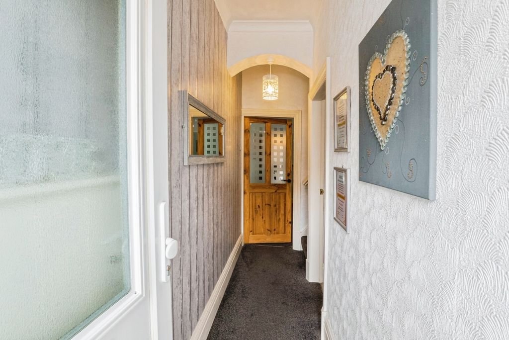 Property photo 2 of 18 Pbox-Img.Jpg