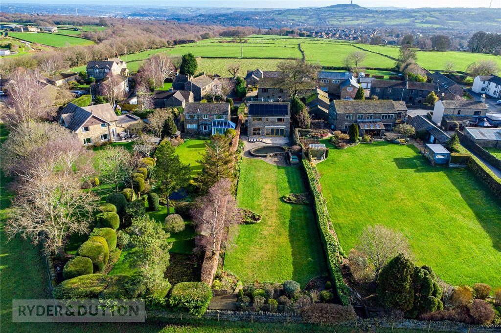 Property photo 2 of 27 Rear