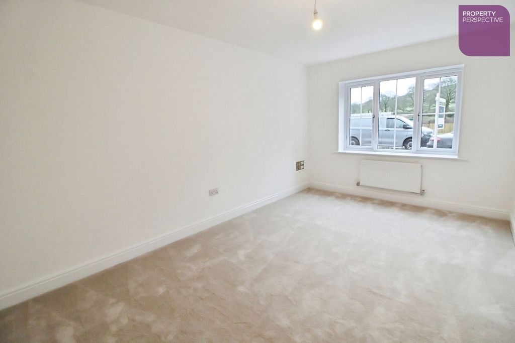 Property photo 2 of 12 Lounge