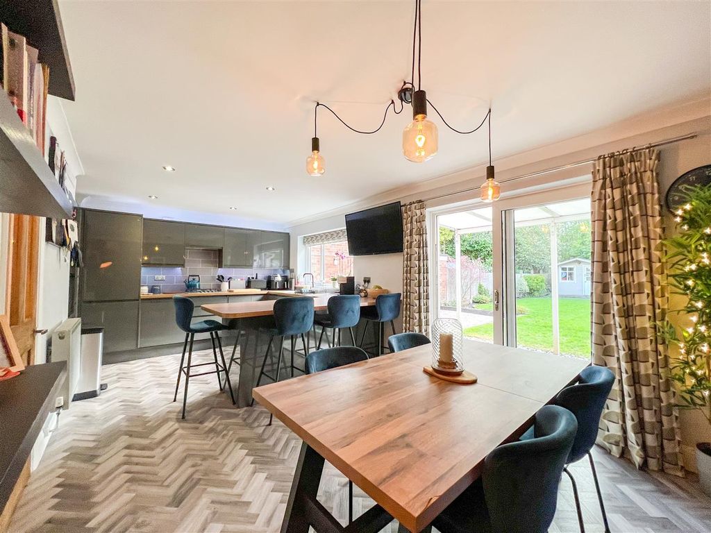 Property photo 3 of 22 Kitchen Diner