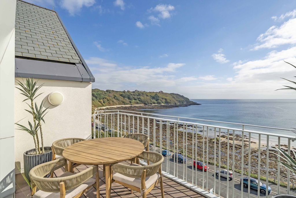 Property photo 2 of 12 Photo 2