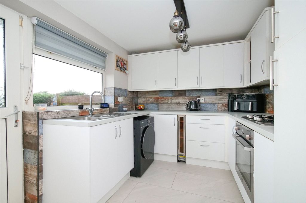 Property photo 3 of 14 Picture No. 06