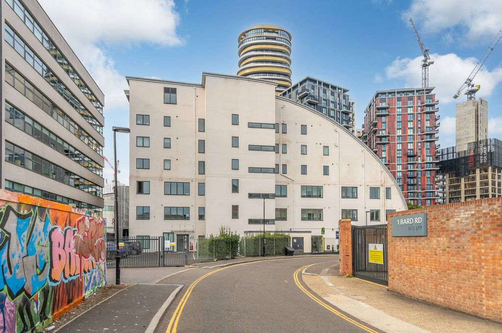 Property photo 1 of 14