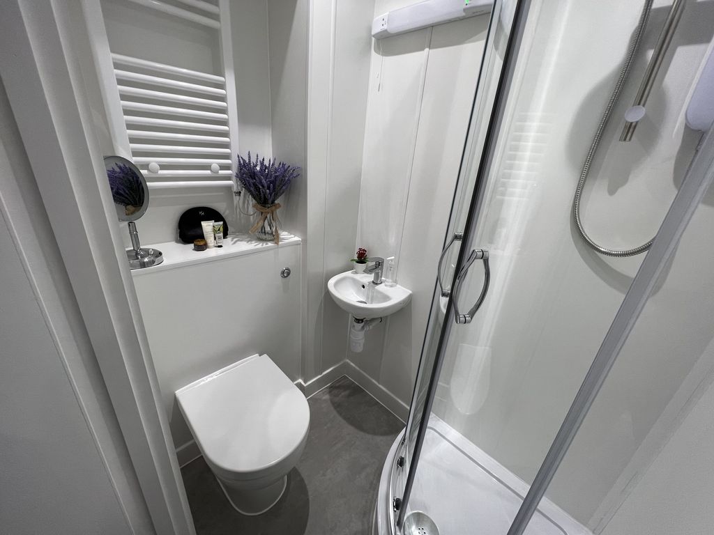 Property photo 3 of 3