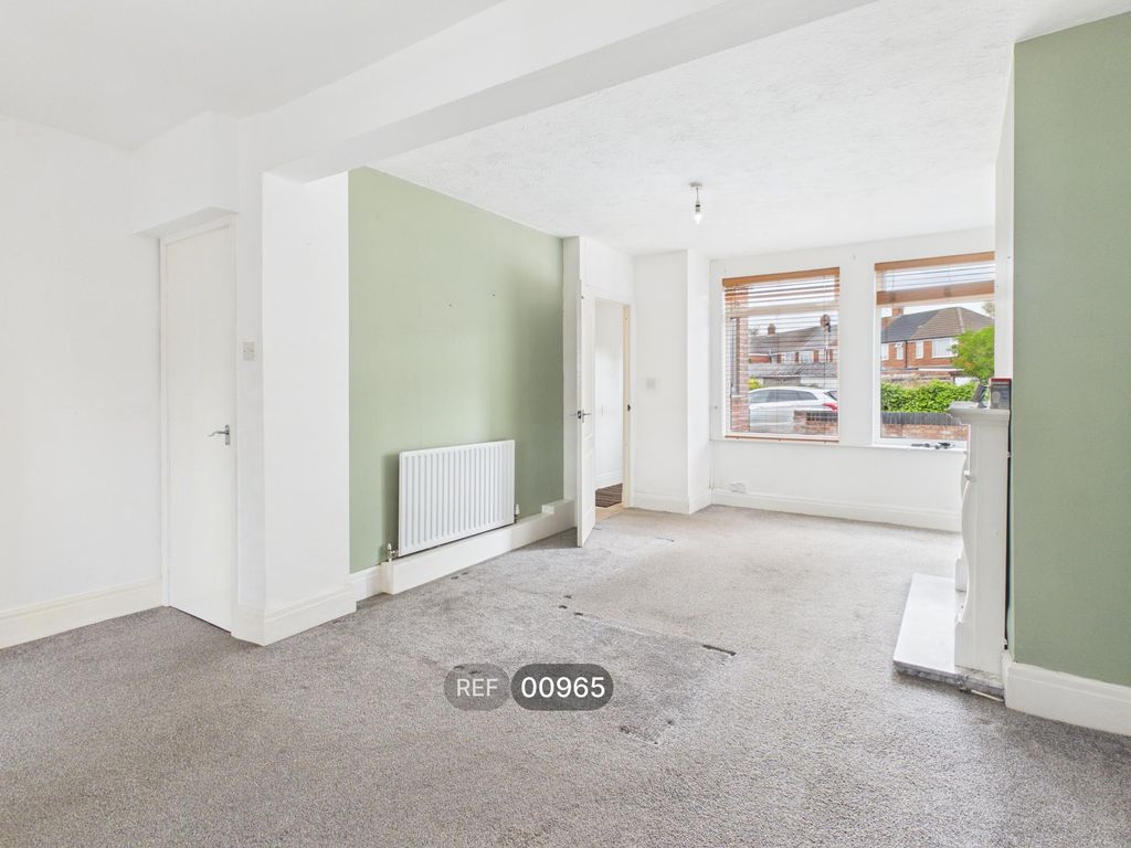 Property photo 3 of 28 Living Room