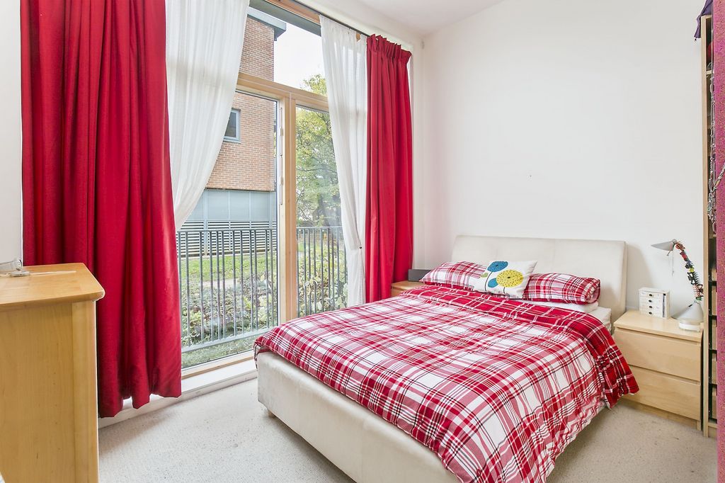 Property photo 3 of 7 Bedroom