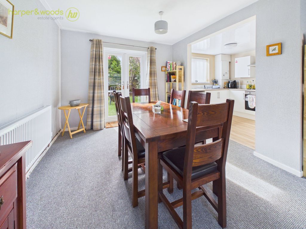 Property photo 2 of 25