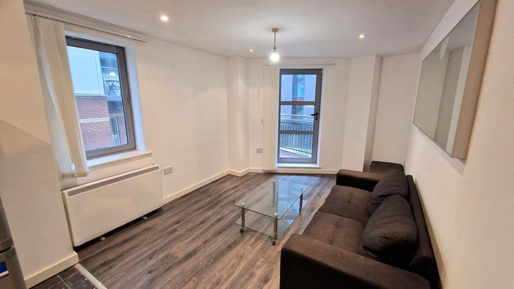 Property photo 2 of 31 Living Room