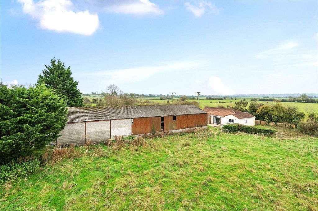 Property photo 2 of 16 Picture No. 17