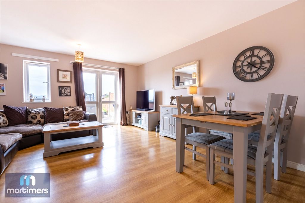 Property photo 1 of 18 Lounge/Diner