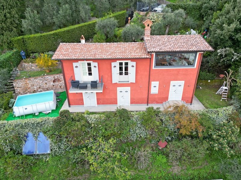 Property photo 3 of 11