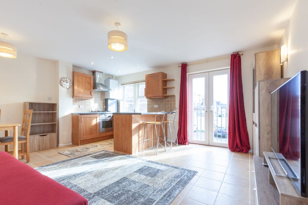 Property photo 2 of 9 182457