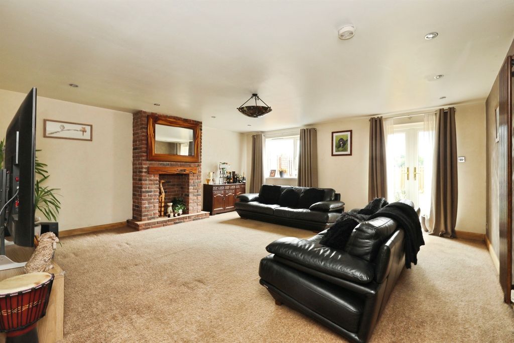 Property photo 3 of 29