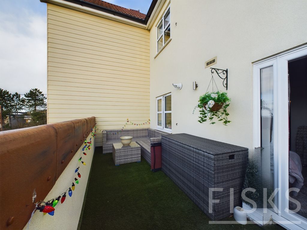 Property photo 2 of 16