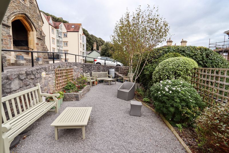 Property photo 2 of 9 Communal Garden