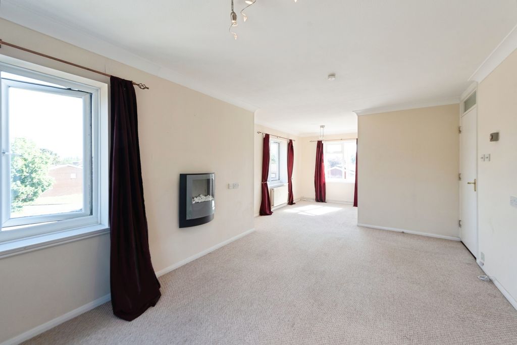 Property photo 2 of 10 Pbox-Img.Jpg