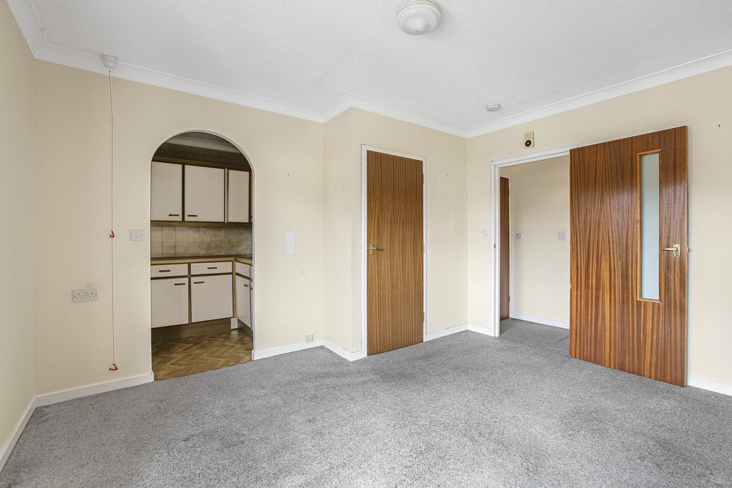 Property photo 3 of 7