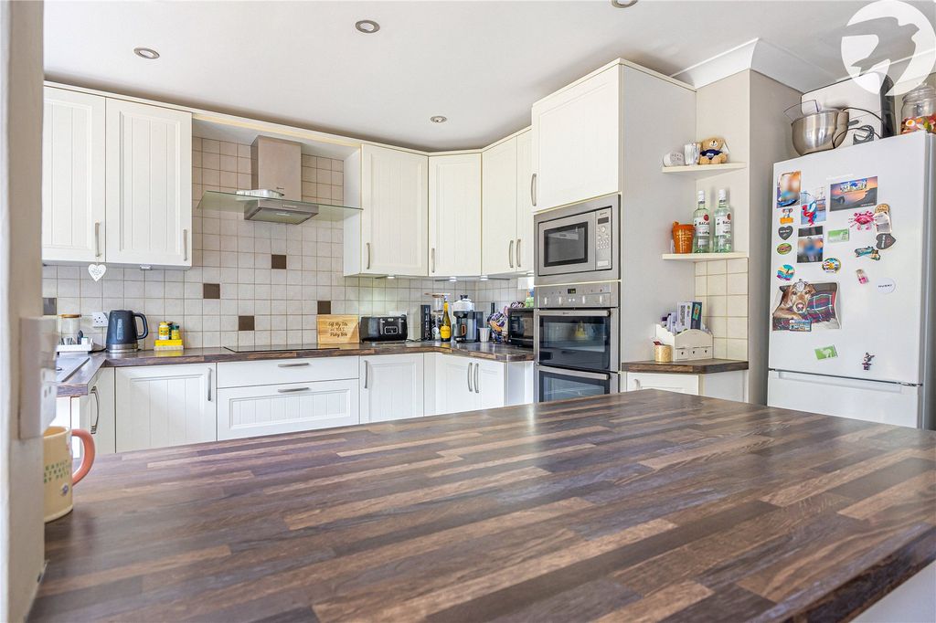 Property photo 2 of 30 Robinson Jackson