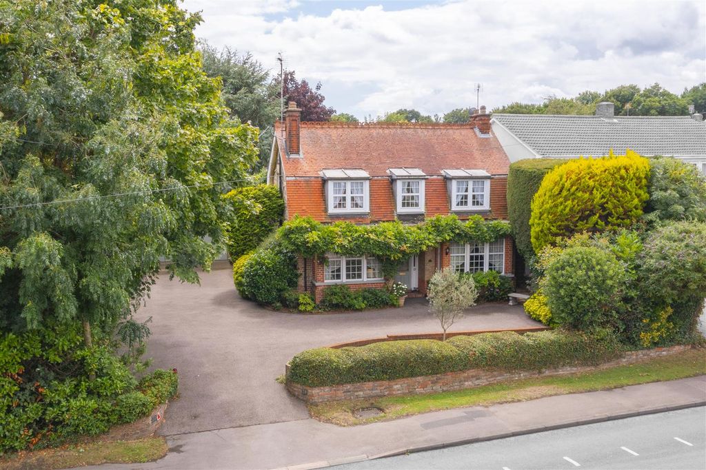 Property photo 2 of 45