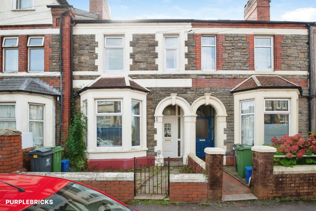 Property photo 1 of 18