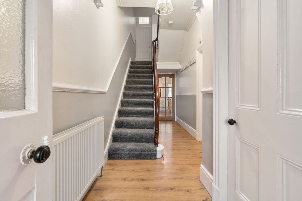 Property photo 2 of 26