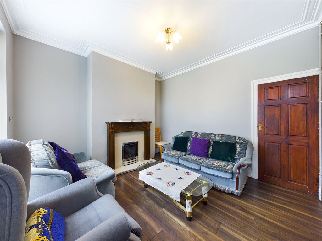 Property photo 2 of 11 Picture No. 06