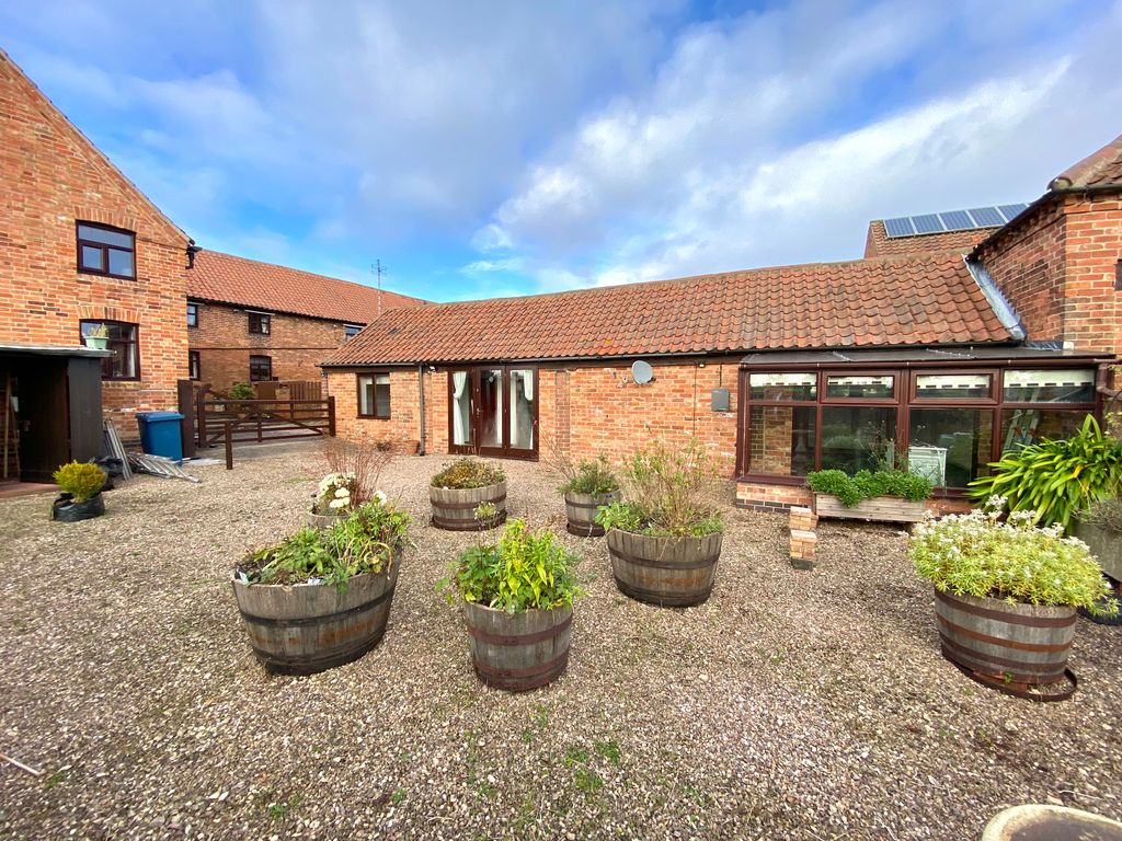 Property photo 2 of 11