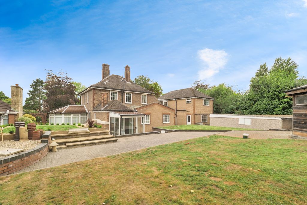 Property photo 1 of 15