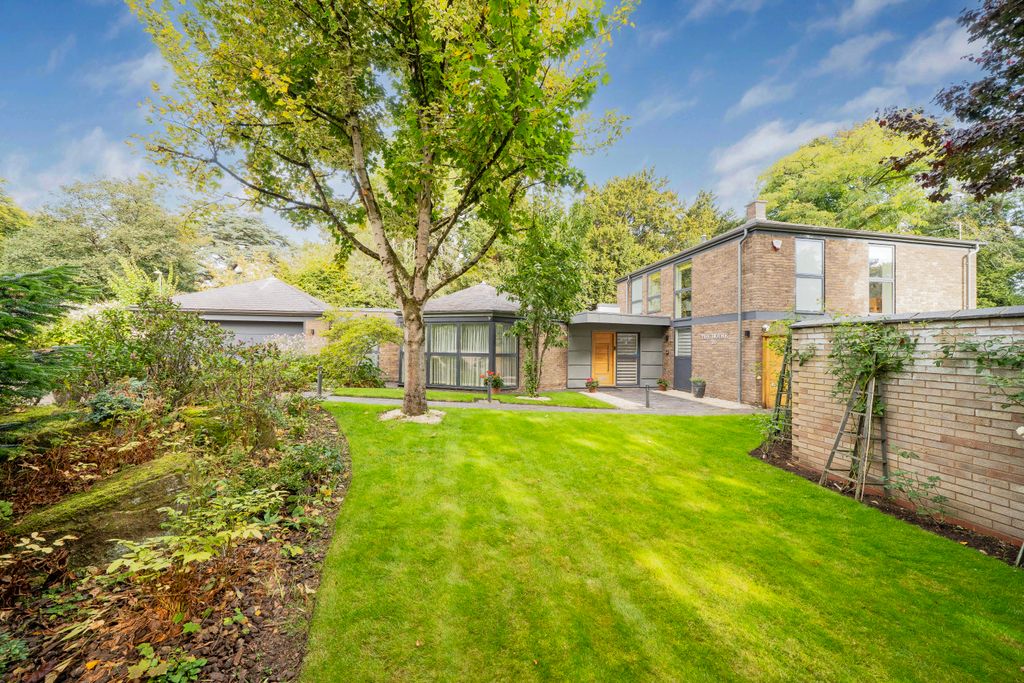 Property photo 1 of 40