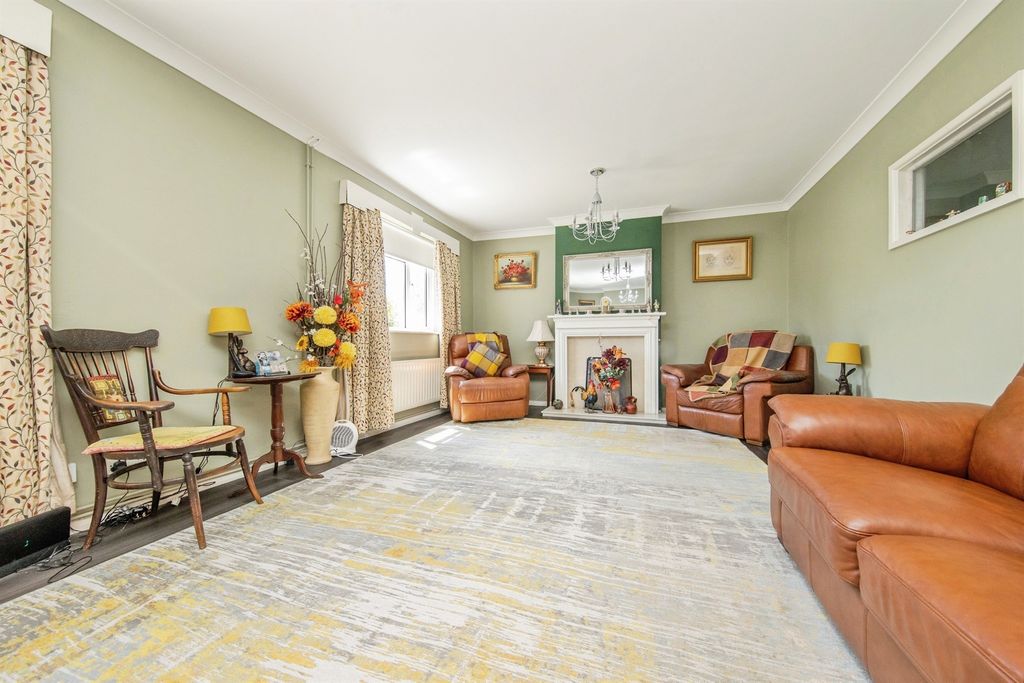 Property photo 2 of 19