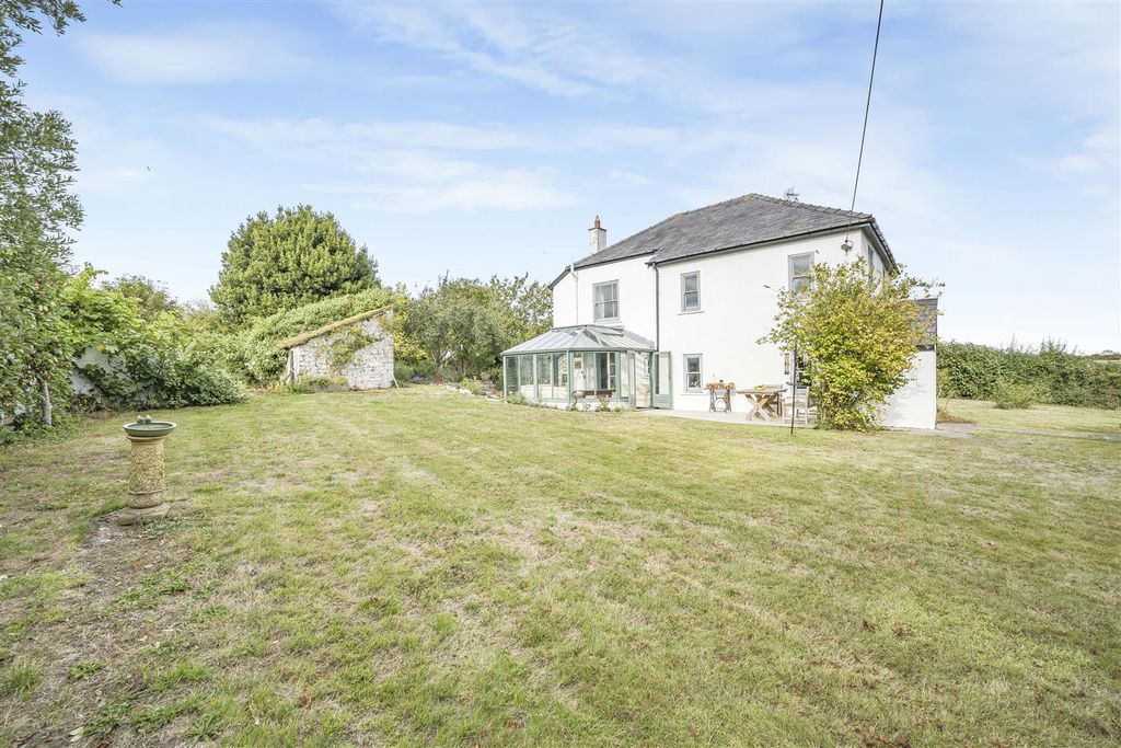 Property photo 1 of 39