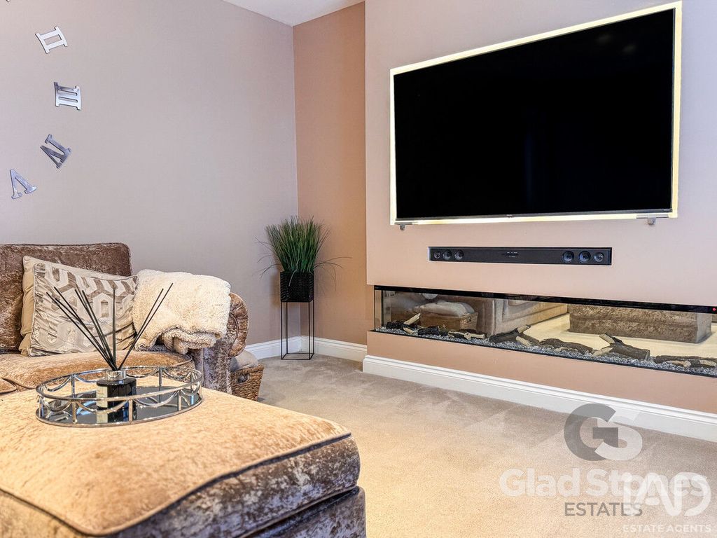 Property photo 3 of 22