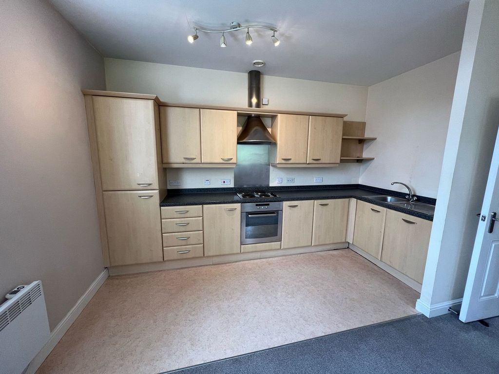 Property photo 3 of 11